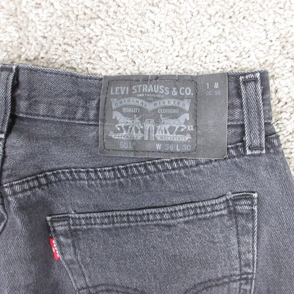 Levis Jeans Mens 33x25 (Tag 36x30) Black 501 Button Fly Original‎ Denim Pants
